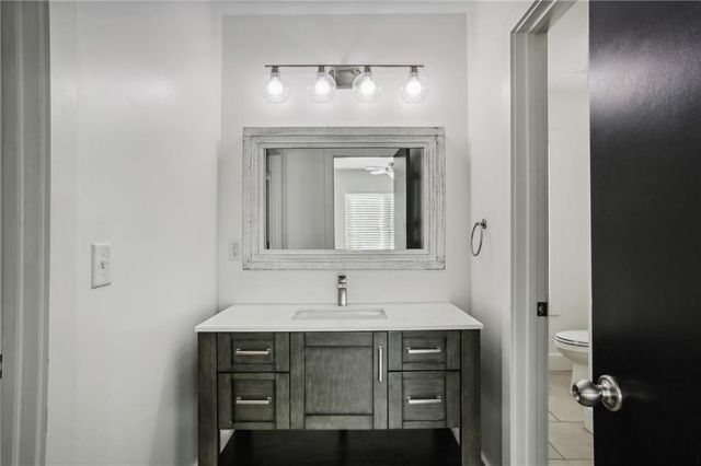 21 Skyline Way NE, Atlanta, GA 30307
