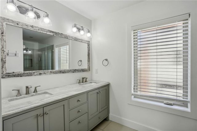 21 Skyline Way NE, Atlanta, GA 30307