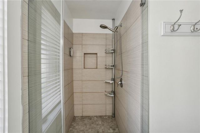 21 Skyline Way NE, Atlanta, GA 30307