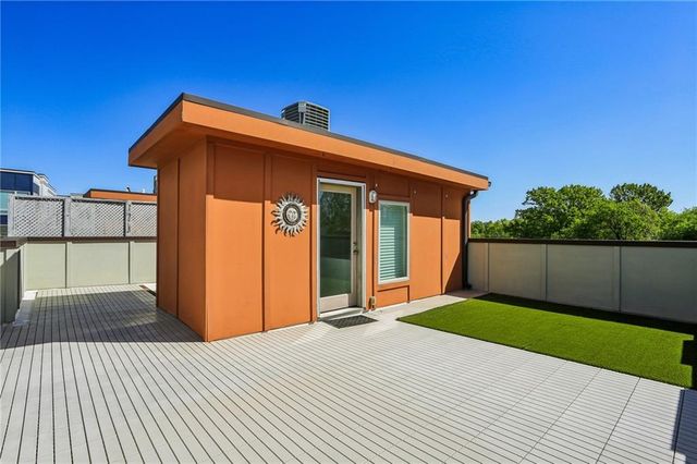 21 Skyline Way NE, Atlanta, GA 30307