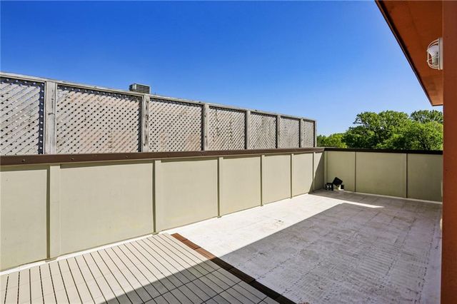 21 Skyline Way NE, Atlanta, GA 30307