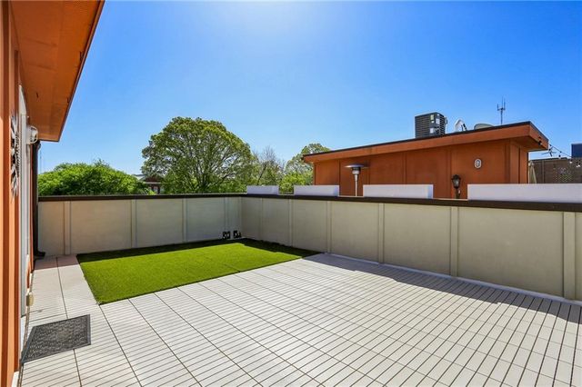 21 Skyline Way NE, Atlanta, GA 30307