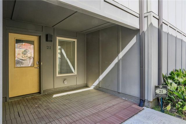 21 Skyline Way NE, Atlanta, GA 30307