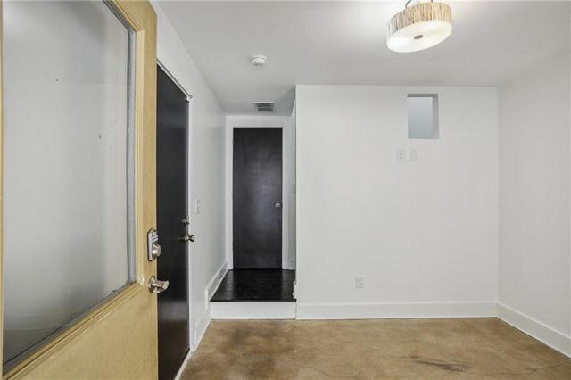 21 Skyline Way NE, Atlanta, GA 30307