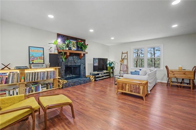 408 Candy Lane, Canton, GA 30115