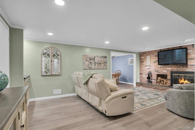 39 Pawnee Drive, Commack, NY 11725
