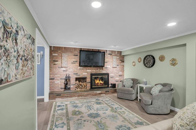 39 Pawnee Drive, Commack, NY 11725