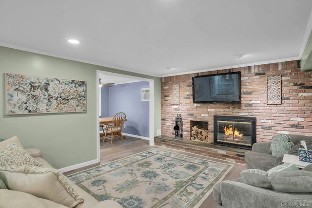 39 Pawnee Drive, Commack, NY 11725