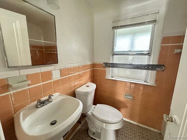 20602 Regent Drive, Detroit, MI 48205