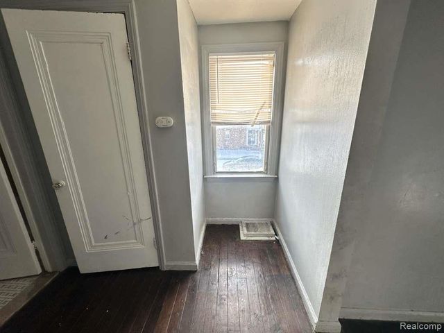 20602 Regent Drive, Detroit, MI 48205