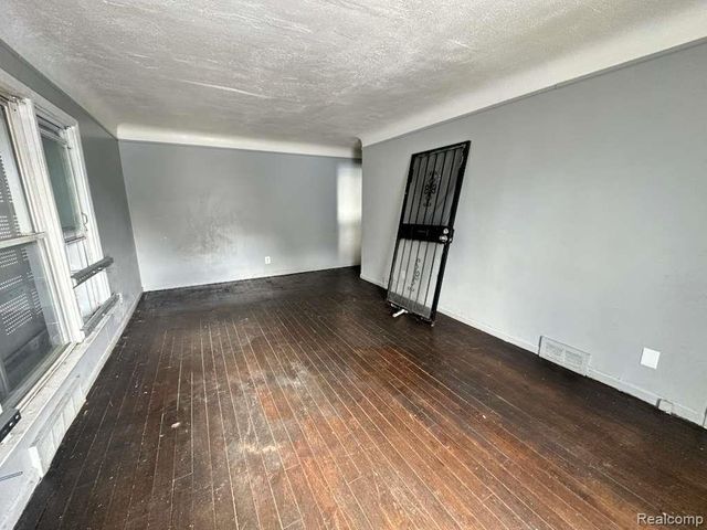 20602 Regent Drive, Detroit, MI 48205