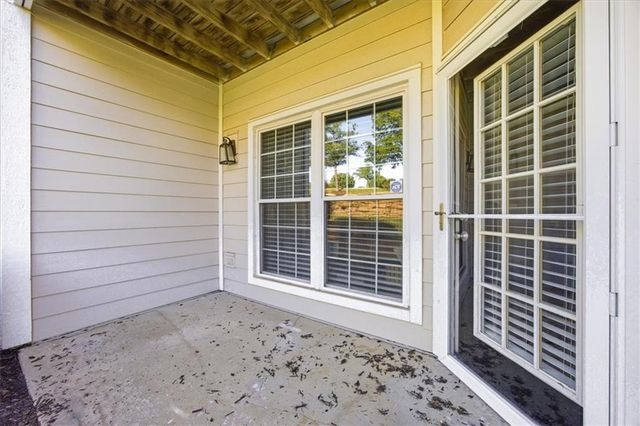 11617 Tomahawk Creek Parkway F, Leawood, KS 66211