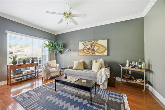 11617 Tomahawk Creek Parkway F, Leawood, KS 66211