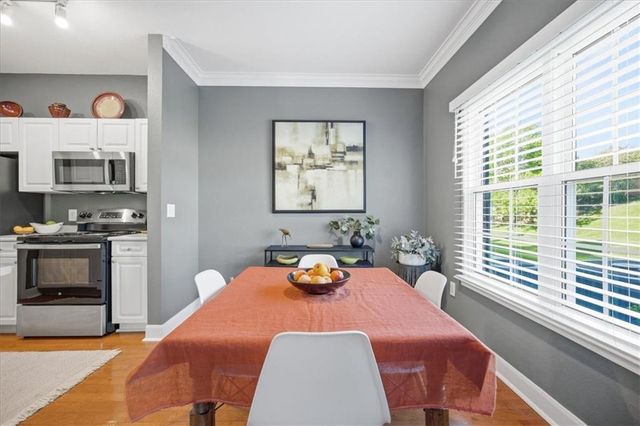 11617 Tomahawk Creek Parkway F, Leawood, KS 66211