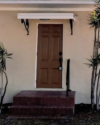 1215 Soltman Avenue, Fort Pierce, FL 34950