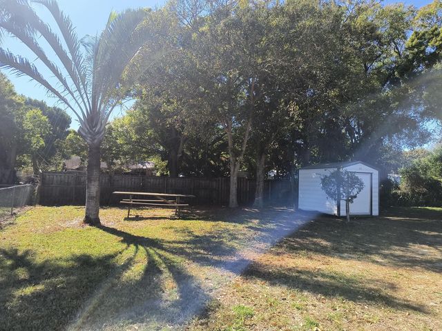 1215 Soltman Avenue, Fort Pierce, FL 34950
