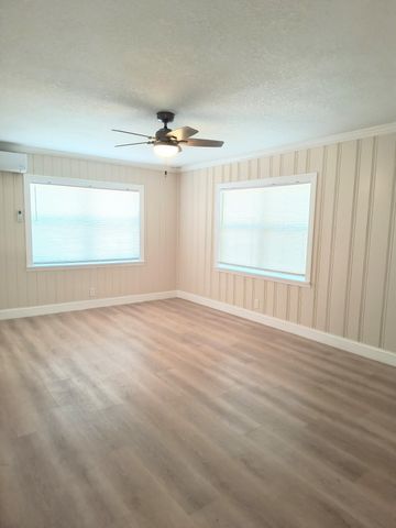 1215 Soltman Avenue, Fort Pierce, FL 34950