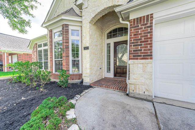 2603 Brightlake Way Lane, Pearland, TX 77584