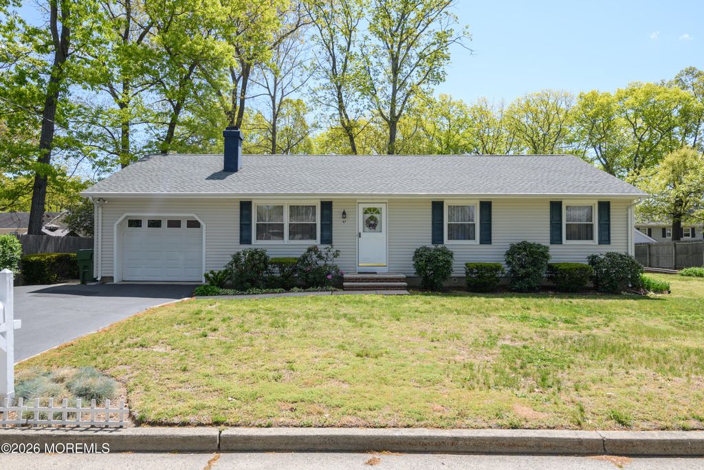 47 Paul Avenue, Eatontown, NJ 07724