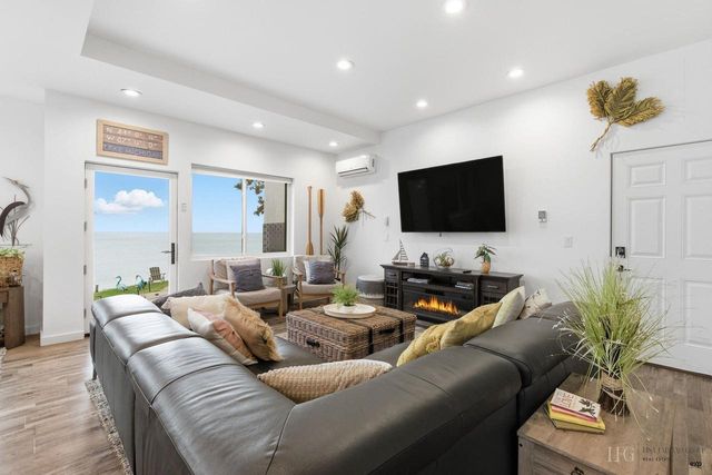 8609 Lakeshore DRIVE, Pleasant Prairie, WI 53158