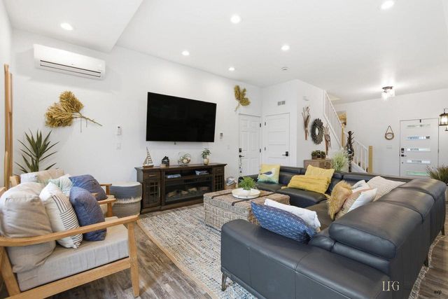 8609 Lakeshore DRIVE, Pleasant Prairie, WI 53158