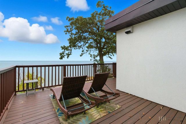 8609 Lakeshore DRIVE, Pleasant Prairie, WI 53158