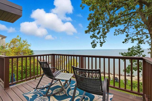 8609 Lakeshore DRIVE, Pleasant Prairie, WI 53158