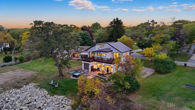 8609 Lakeshore DRIVE, Pleasant Prairie, WI 53158