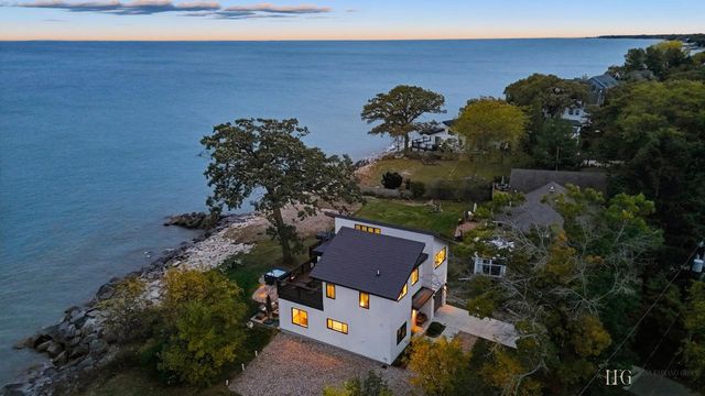 8609 Lakeshore DRIVE, Pleasant Prairie, WI 53158