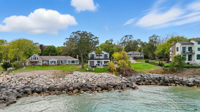 8609 Lakeshore DRIVE, Pleasant Prairie, WI 53158