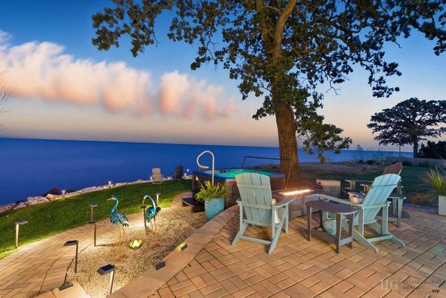 8609 Lakeshore DRIVE, Pleasant Prairie, WI 53158