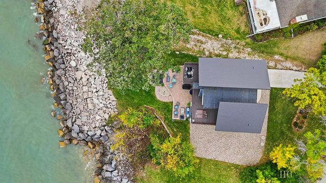 8609 Lakeshore DRIVE, Pleasant Prairie, WI 53158