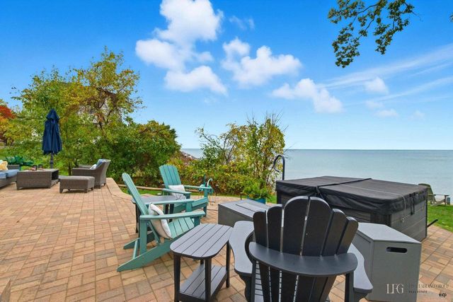 8609 Lakeshore DRIVE, Pleasant Prairie, WI 53158