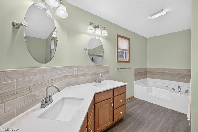11051 Trenton Road NW, Uniontown, OH 44685