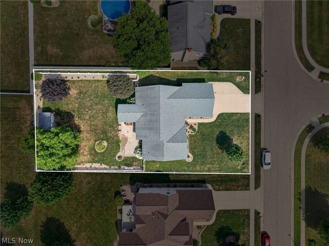 11051 Trenton Road NW, Uniontown, OH 44685