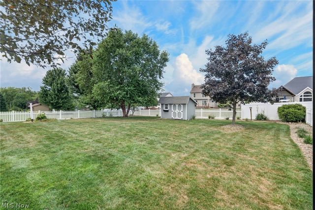 11051 Trenton Road NW, Uniontown, OH 44685