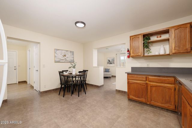 1724 W PEPPER Place, Mesa, AZ 85201