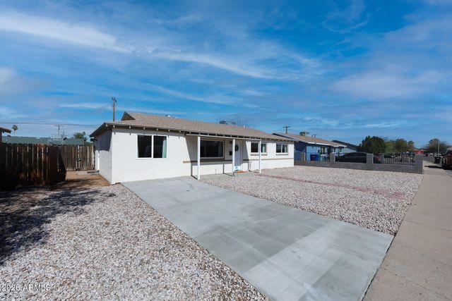 1724 W PEPPER Place, Mesa, AZ 85201