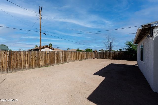 1724 W PEPPER Place, Mesa, AZ 85201