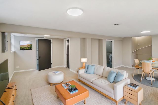 172 Strieff Avenue, Chicago Heights, IL 60411