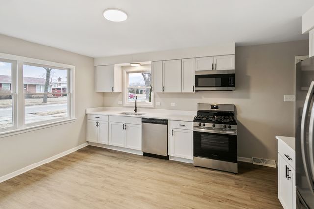 172 Strieff Avenue, Chicago Heights, IL 60411