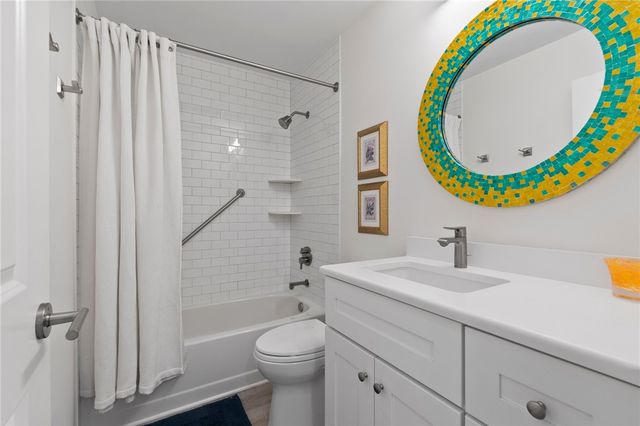 8745 Lakeside Boulevard 103, Vero Beach, FL 32963