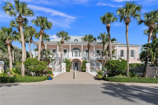 8745 Lakeside Boulevard 103, Vero Beach, FL 32963