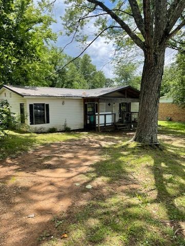 313 Simpson St, Lawrenceburg, TN 38464
