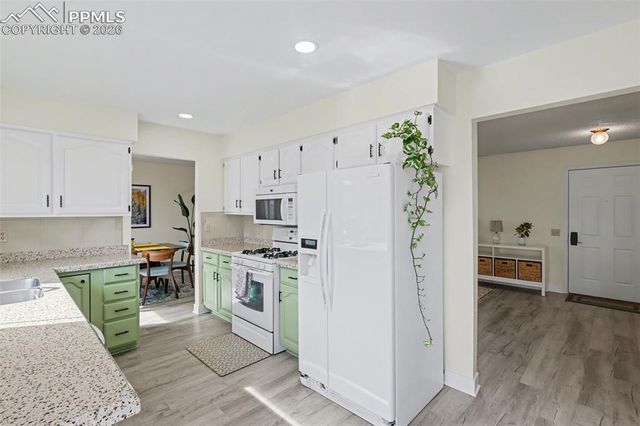 3235 Blue Mountain Way, Colorado Springs, CO 80906