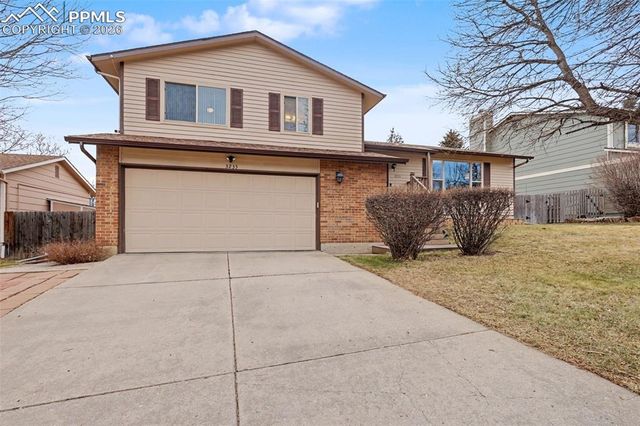 3235 Blue Mountain Way, Colorado Springs, CO 80906