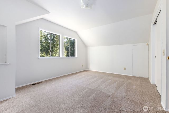 13420 252nd Avenue SE, Issaquah, WA 98027