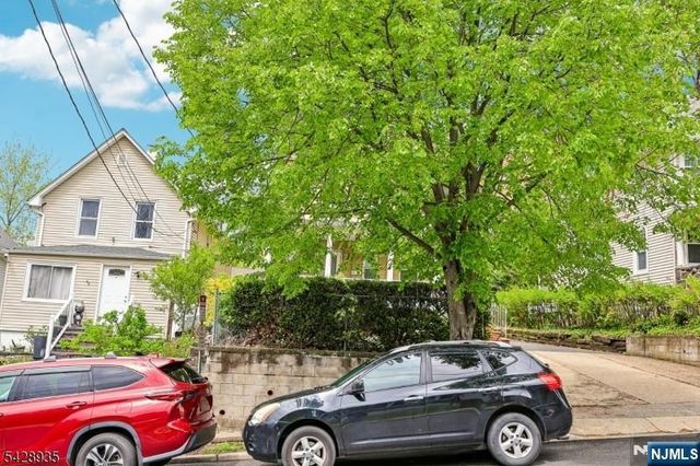 52 Preston Street, Ridgefield Park, NJ 07660