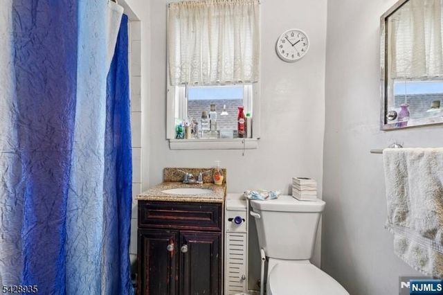 52 Preston Street, Ridgefield Park, NJ 07660