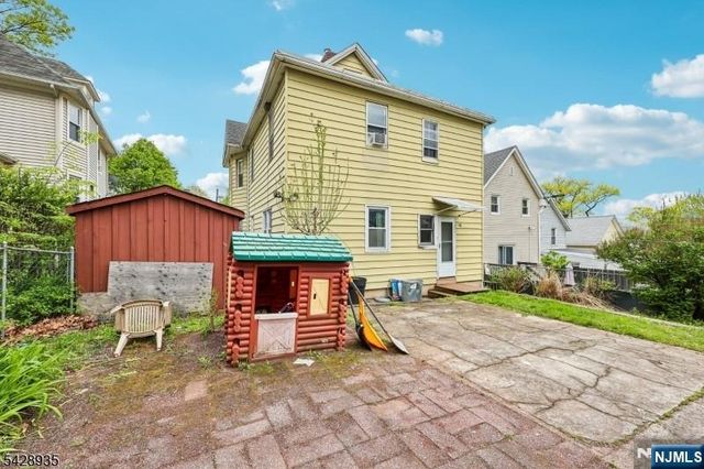 52 Preston Street, Ridgefield Park, NJ 07660